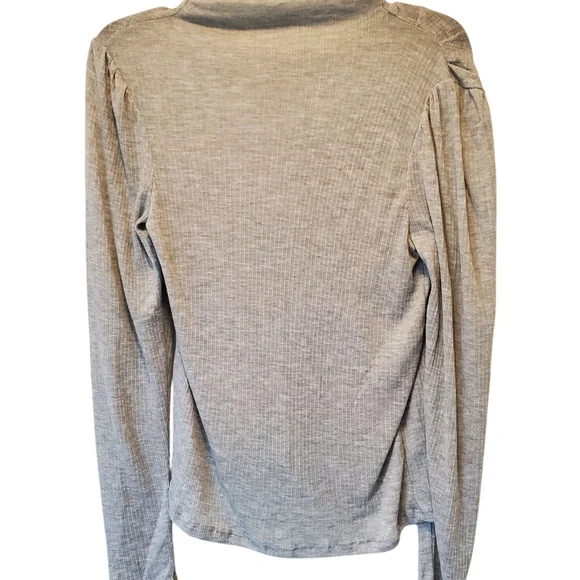 🍀New Express Light Gray Top Size Small - Picture 2 of 4